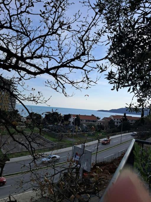 Holiday Home Apartment Budva Ngoại thất bức ảnh